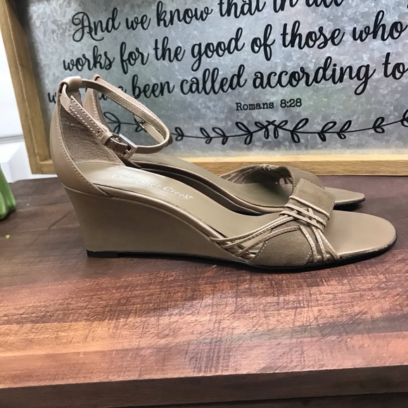 Coldwater Creek Tan Wedge 8 - Picture 2 of 7